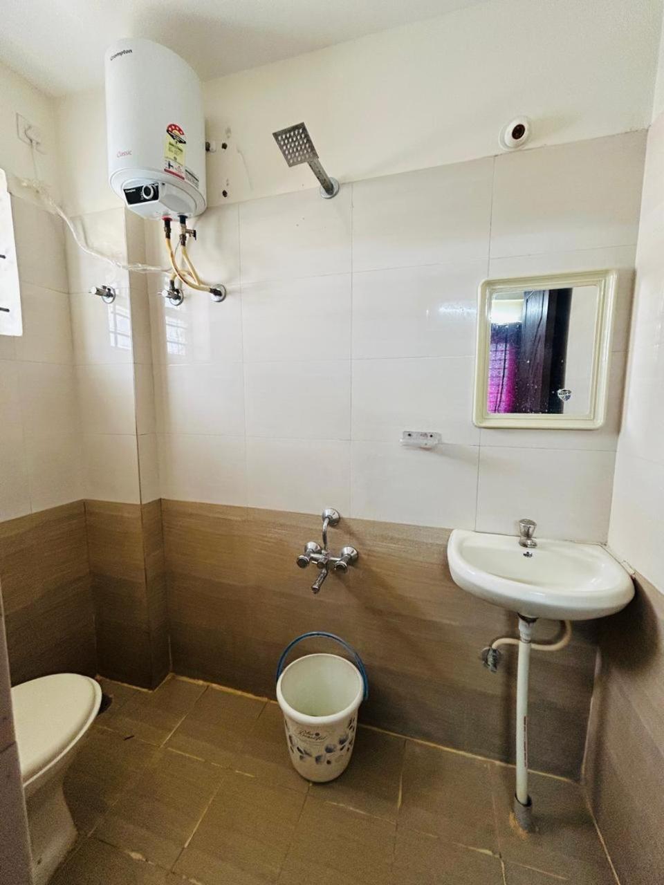 Hotel Prakrathi Residency 班加罗尔 外观 照片