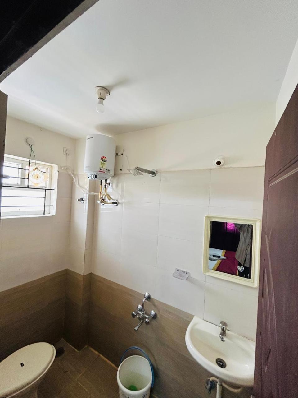 Hotel Prakrathi Residency 班加罗尔 外观 照片